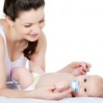 14 cách chăm sóc Trẻ Sơ sinh từ 0-6 Tháng tuổi Bạn nên biết