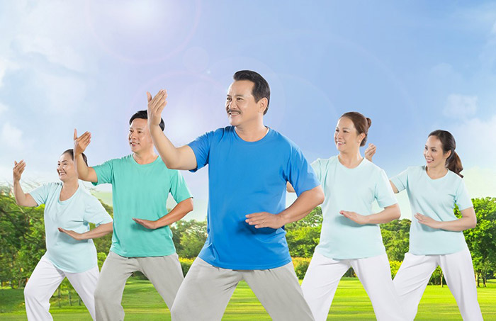 Tập thể dục buổi sáng rất tốt cho sức khỏe của người cao tuổi