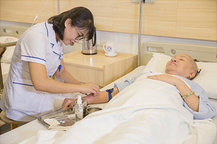 Người bệnh là trung tâm của công tác chữa bệnh tại bệnh viện
