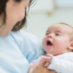 Những điều cần biết về dịch vụ giúp việc chăm trẻ sơ sinh